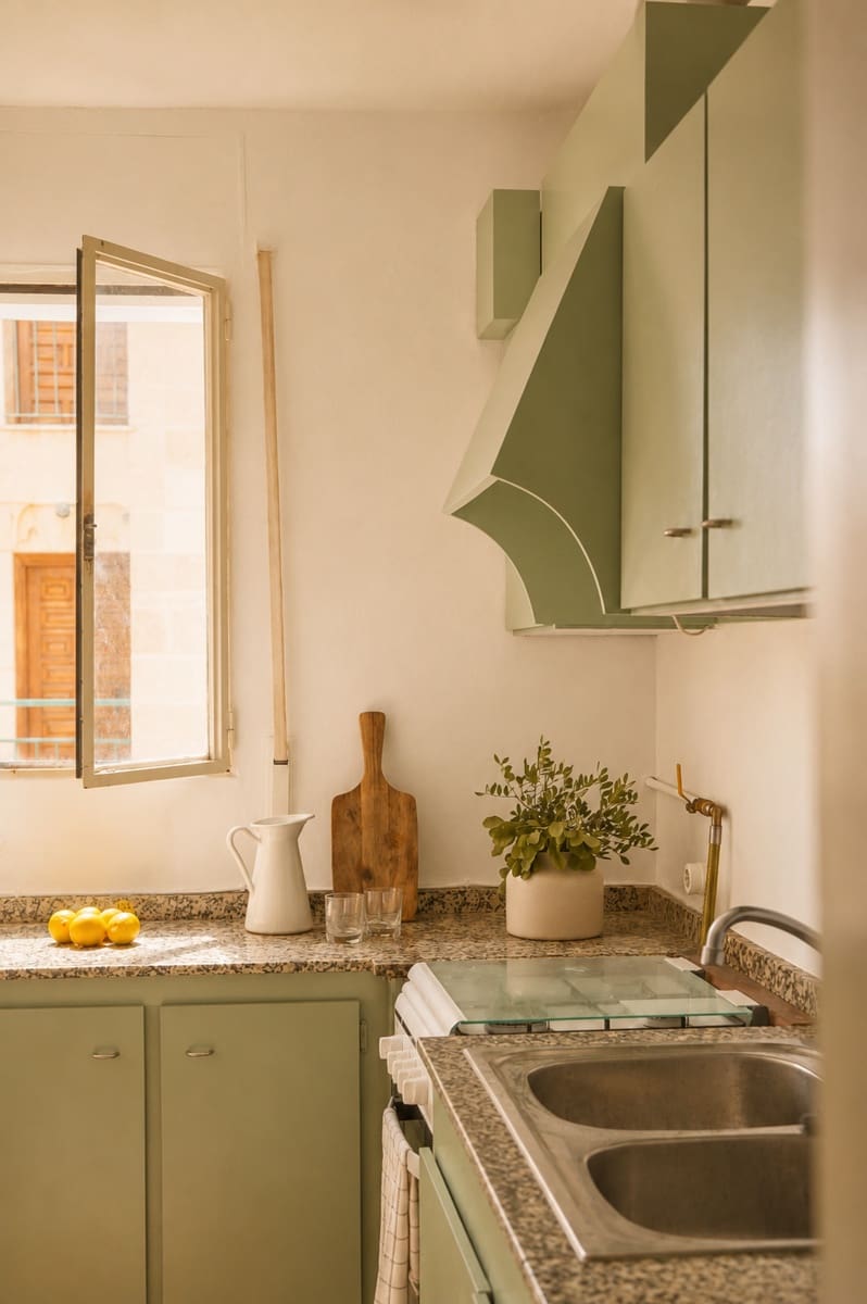 3 bedroom Flat for rent in Palma de Mallorca with garage - € 2,400 (Ref: 9958958)