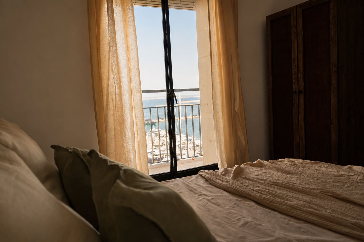 3 bedroom Flat for rent in Palma de Mallorca with garage - € 2,400 (Ref: 9958958)