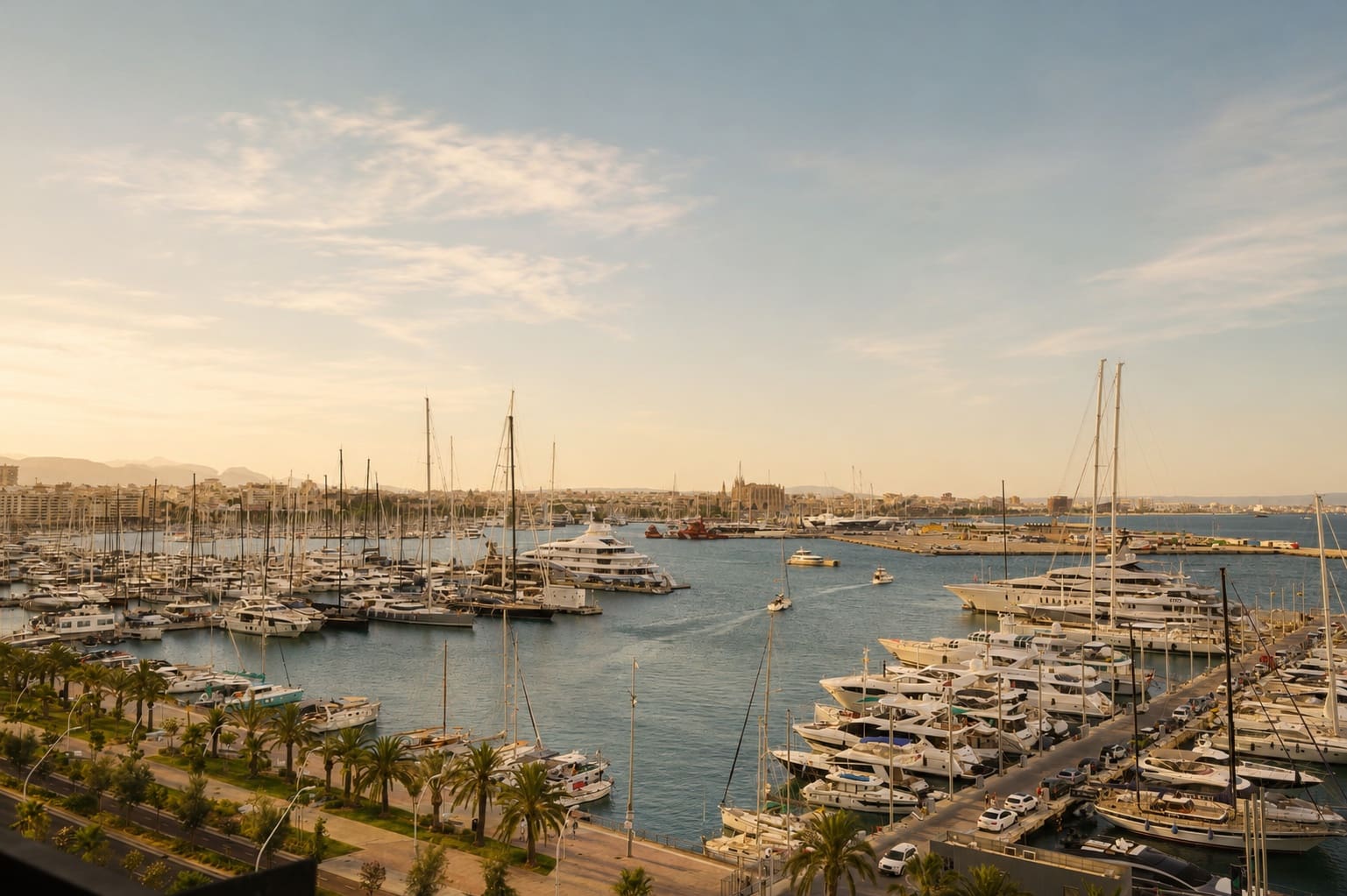 3 bedroom Flat for rent in Palma de Mallorca with garage - € 2,400 (Ref: 9958958)