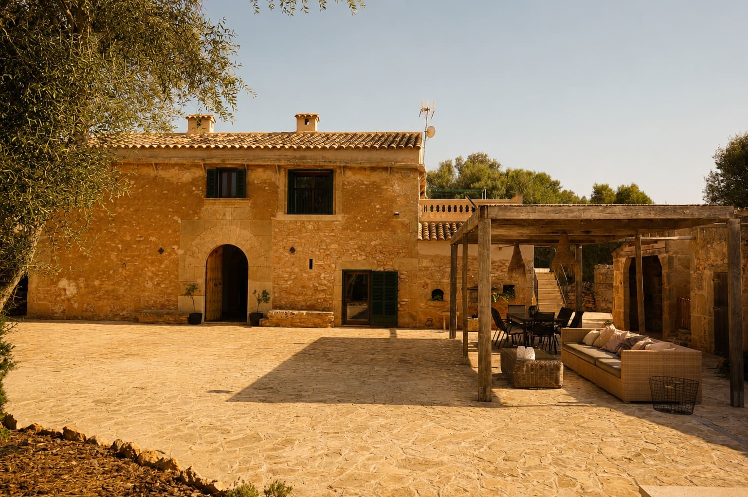 5 Zimmer Finca/Landgut zu vermieten in Llucmajor mit Pool Garage - 4.200 € (Ref: 9968644)
