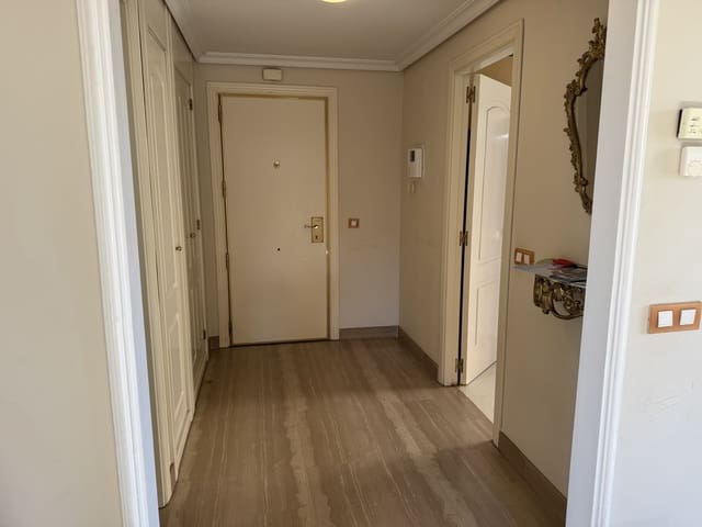 2 makuuhuone Asunto myytävänä paikassa Simancas, Madrid kaupunki mukana uima-altaan 
autotalli - 625 000 € (Ref: 9153615)