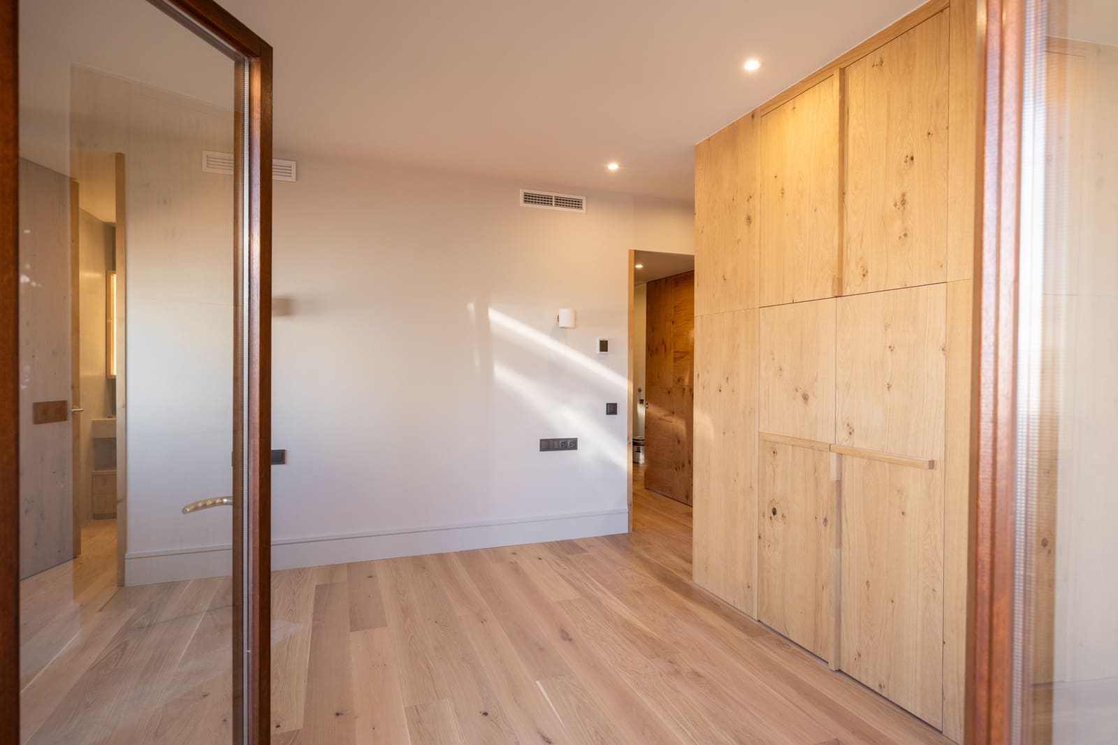 3 bedroom Flat for sale in Barcelona city - € 1,280,000 (Ref: 10024853)