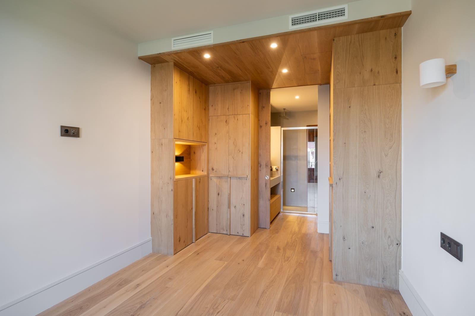 3 bedroom Flat for sale in Barcelona city - € 1,280,000 (Ref: 10024853)
