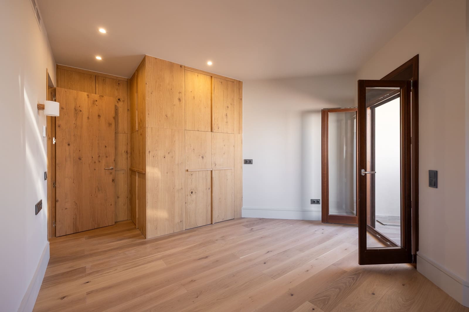 3 bedroom Flat for sale in Barcelona city - € 1,280,000 (Ref: 10024853)