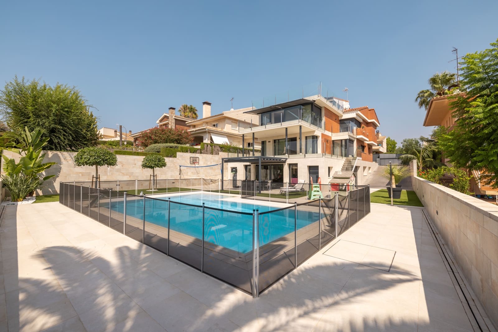 5 soverom Villa til salgs i Tarragona by med svømmebasseng garasje - € 1 550 000 (Ref: 9144654)