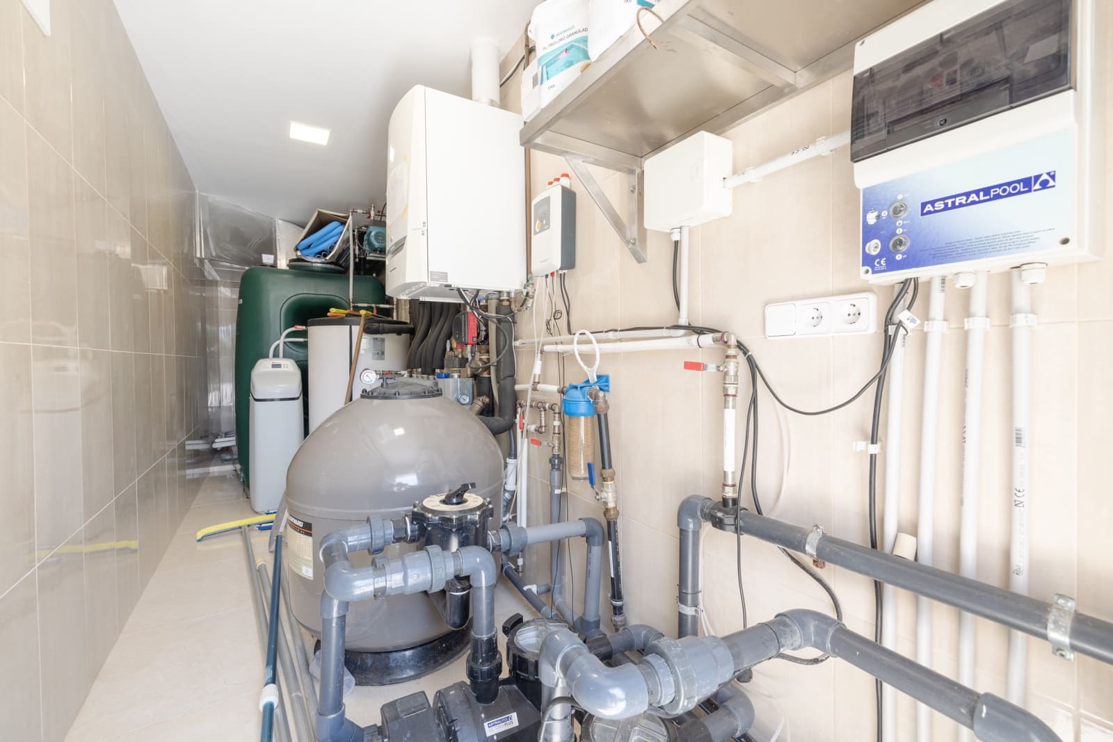 5 soverom Villa til salgs i Tarragona by med svømmebasseng garasje - € 1 550 000 (Ref: 9144654)