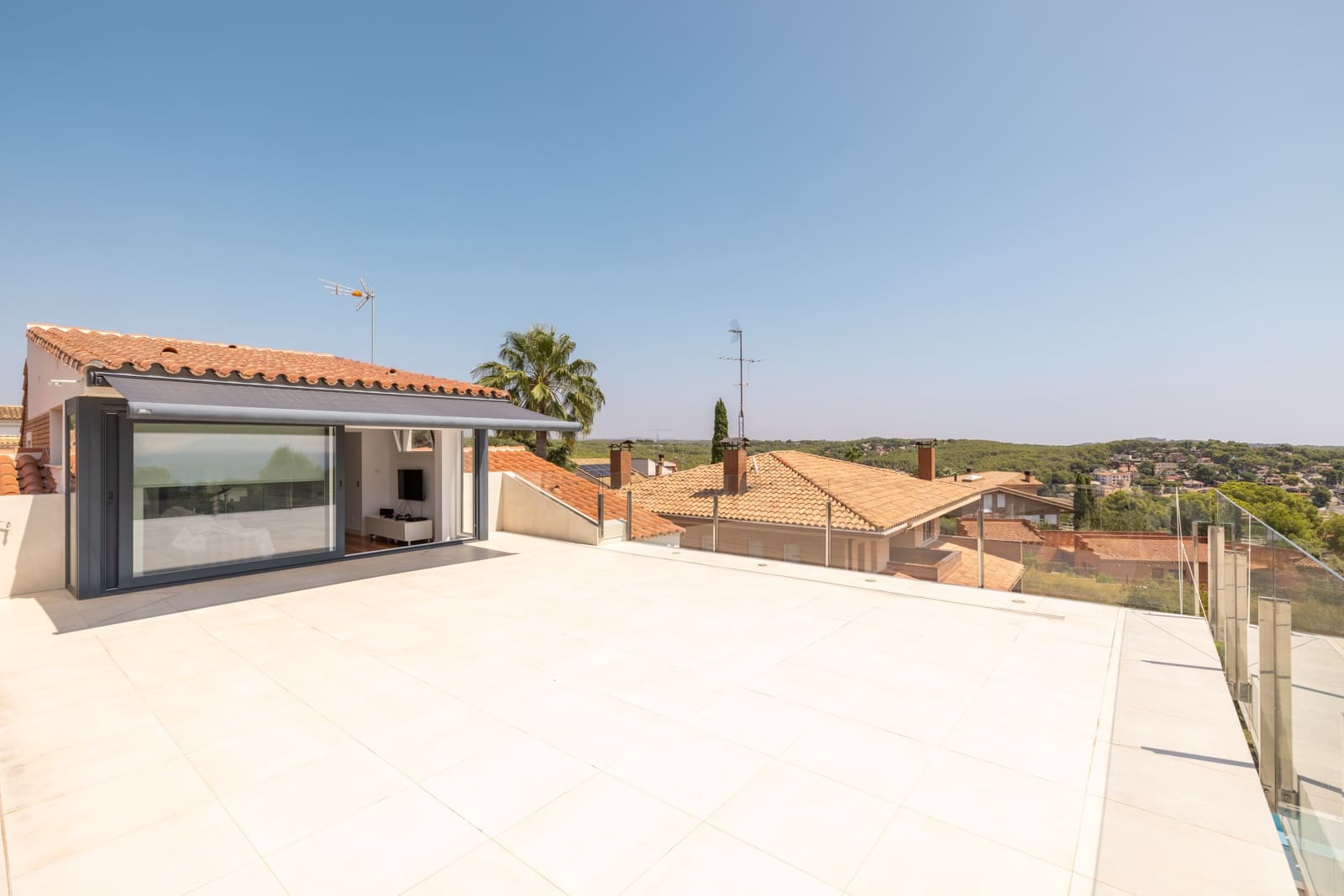 5 soverom Villa til salgs i Tarragona by med svømmebasseng garasje - € 1 550 000 (Ref: 9144654)