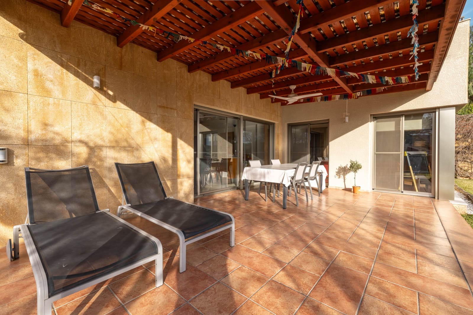 4 soveværelse Villa til salg i El Catllar med swimmingpool garage - € 850.000 (Ref: 9740236)