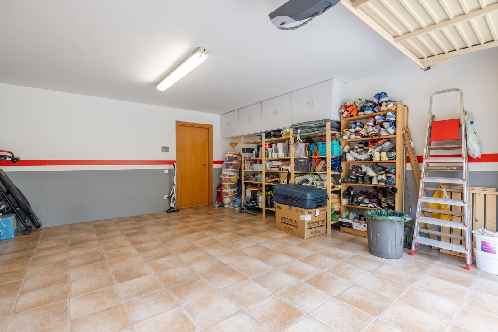 4 soveværelse Villa til salg i El Catllar med swimmingpool garage - € 850.000 (Ref: 9740236)