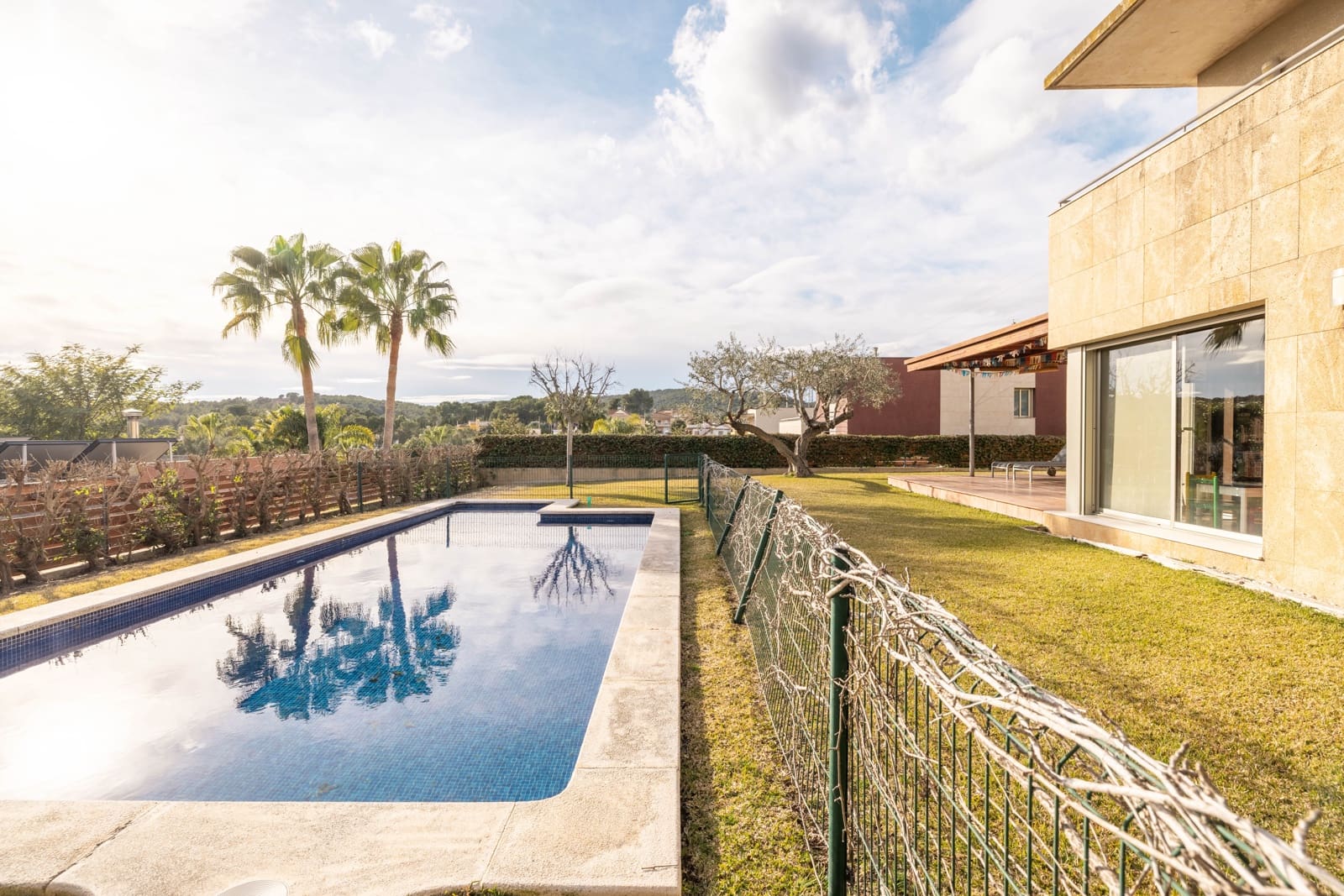 4 soveværelse Villa til salg i El Catllar med swimmingpool garage - € 850.000 (Ref: 9740236)