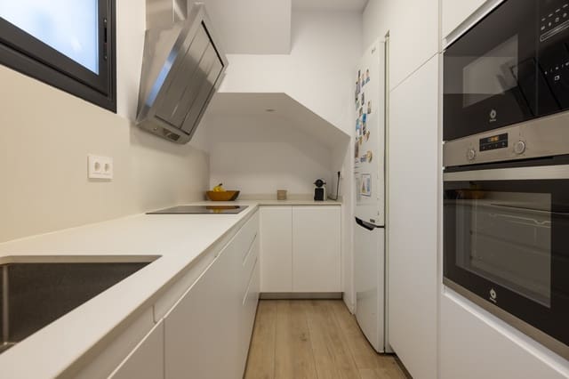 5 quarto Moradia para venda em Castelldefels com garagem - 950 000 € (Ref: 9997693)