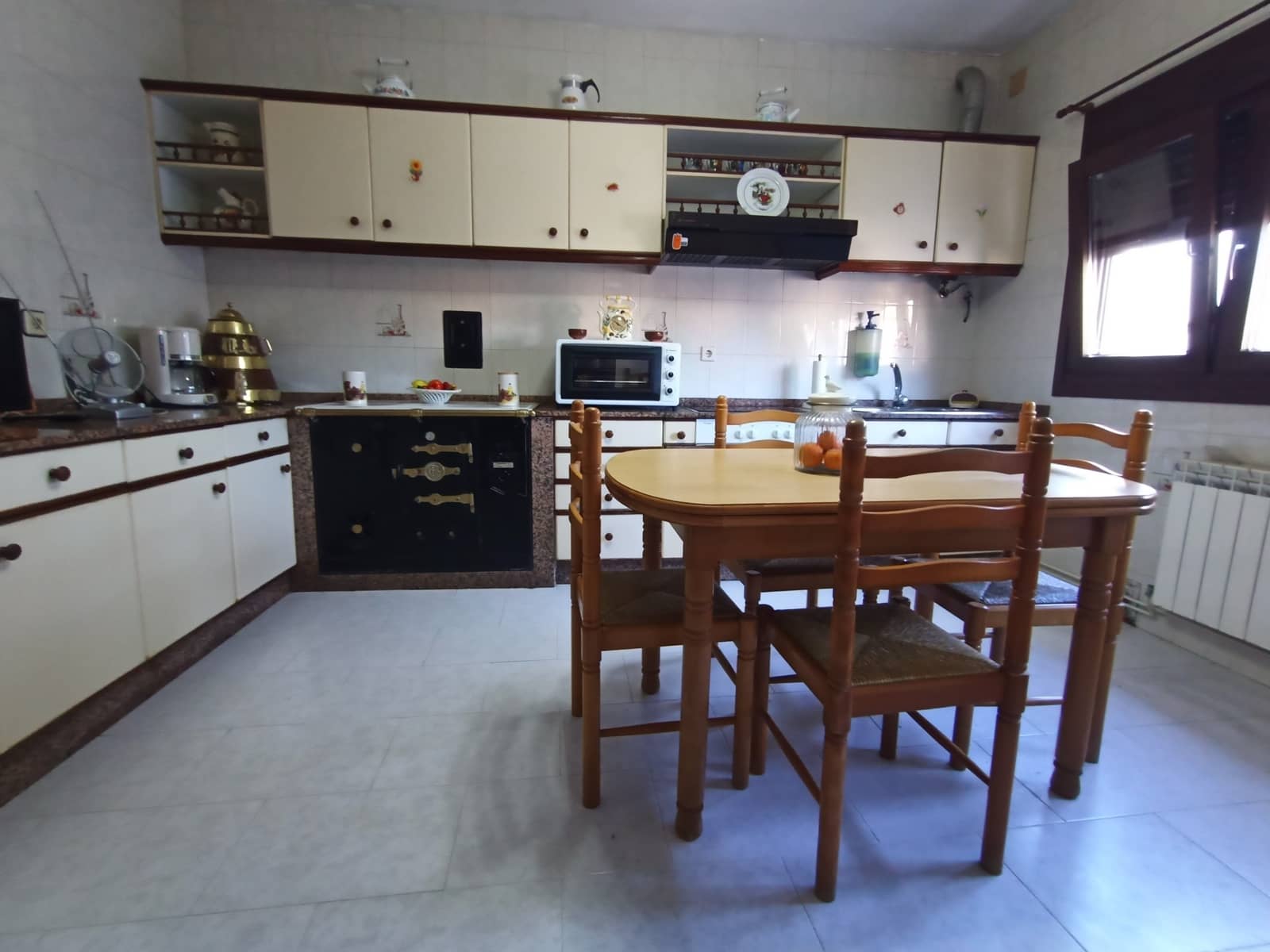 Casa de 6 habitaciones en Carnota en venta - 260.000 € (Ref: 9366833)