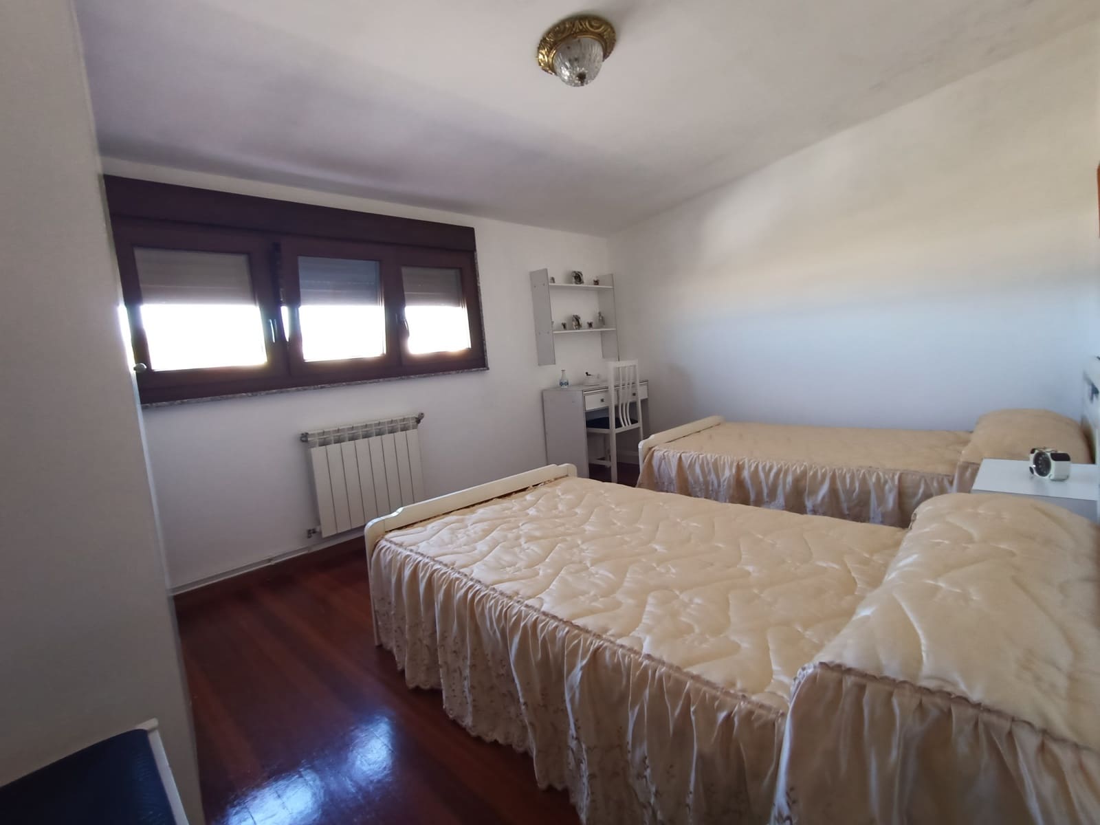 Casa de 6 habitaciones en Carnota en venta - 260.000 € (Ref: 9366833)