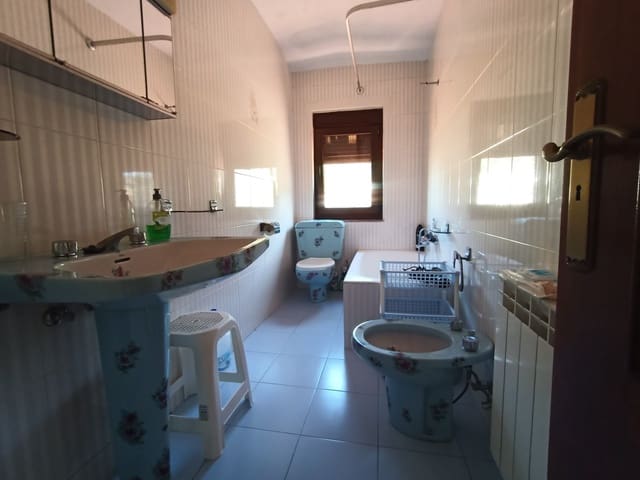 6 bedroom Townhouse for sale in Carnota - € 260,000 (Ref: 9366833)