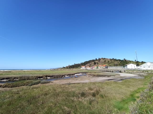 6 bedroom Townhouse for sale in Carnota - € 260,000 (Ref: 9366833)