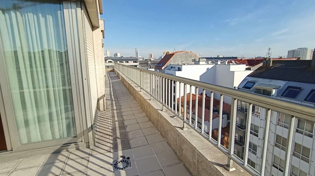 2 Zimmer Penthouse zu verkaufen in A Coruna Stadt mit Garage - 650.000 € (Ref: 9366909)