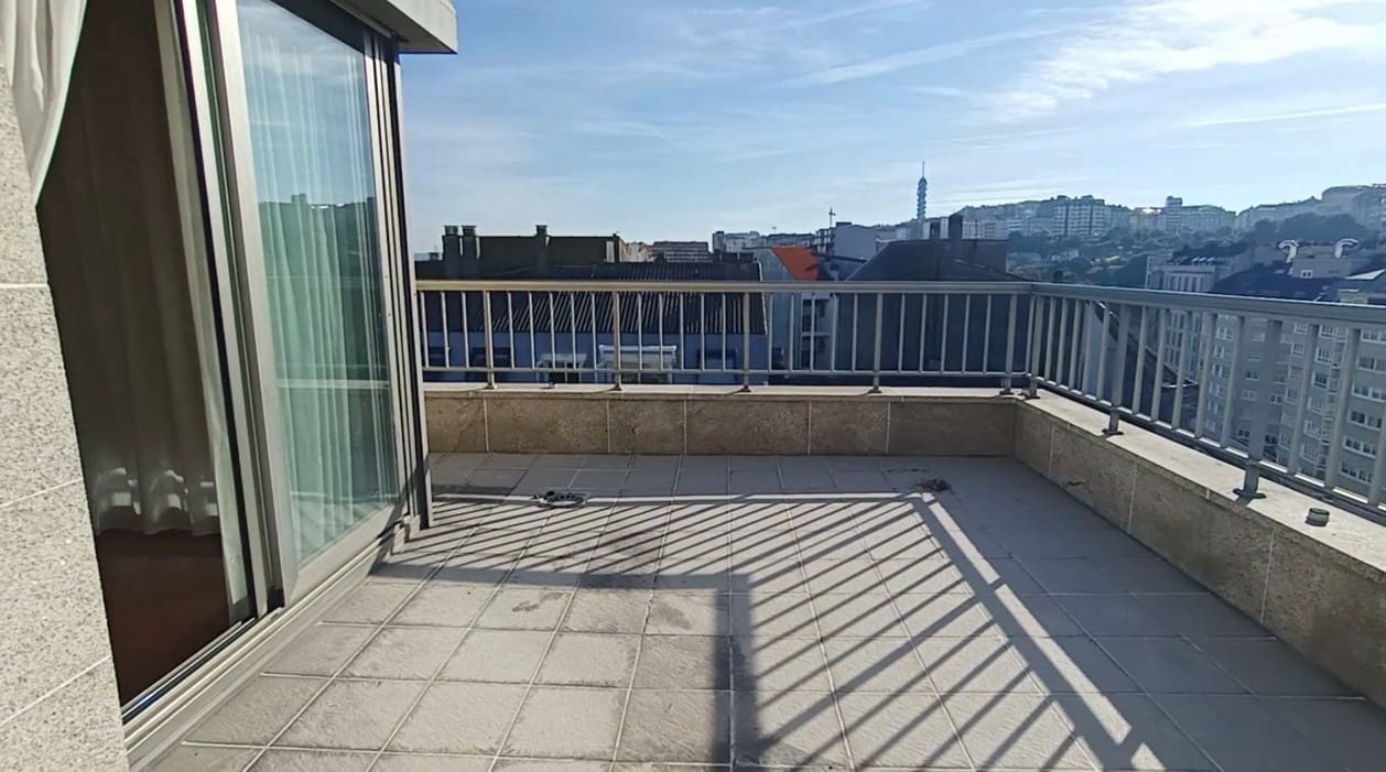2 Zimmer Penthouse zu verkaufen in A Coruna Stadt mit Garage - 650.000 € (Ref: 9366909)