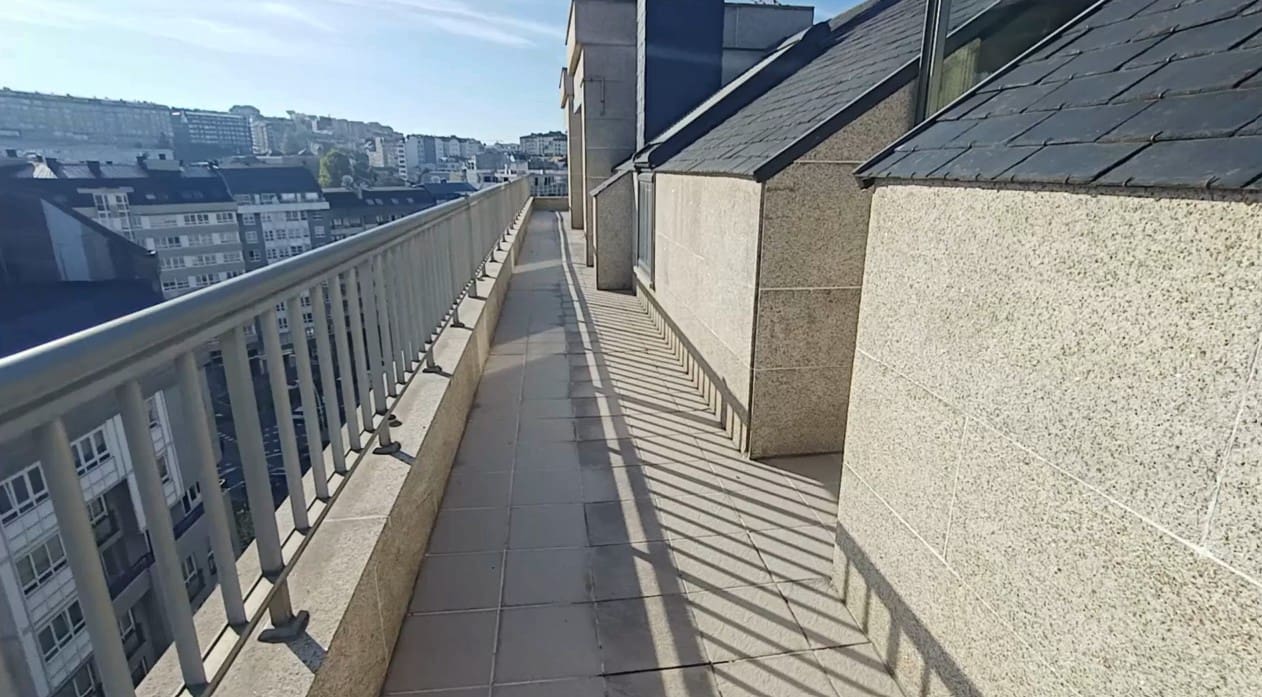 2 Zimmer Penthouse zu verkaufen in A Coruna Stadt mit Garage - 650.000 € (Ref: 9366909)