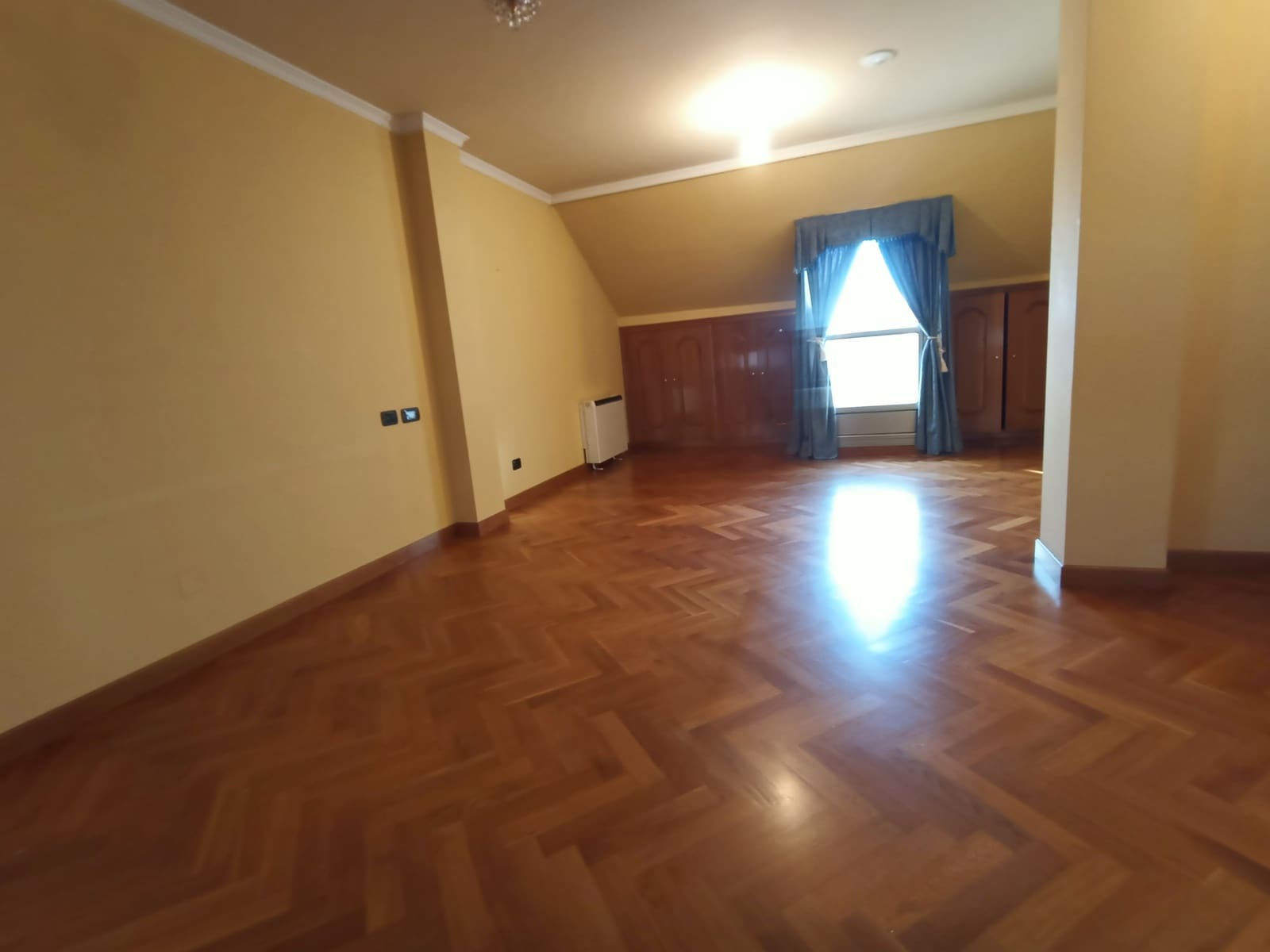 2 Zimmer Penthouse zu verkaufen in A Coruna Stadt mit Garage - 650.000 € (Ref: 9366909)
