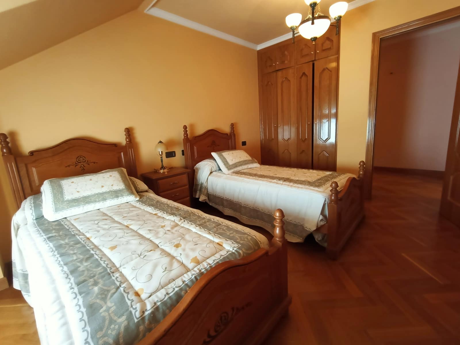 2 Zimmer Penthouse zu verkaufen in A Coruna Stadt mit Garage - 650.000 € (Ref: 9366909)