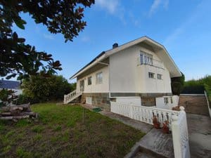 4 sypialnia Willa na sprzedaż w Oleiros - 500 000 € (Ref: 9367802)