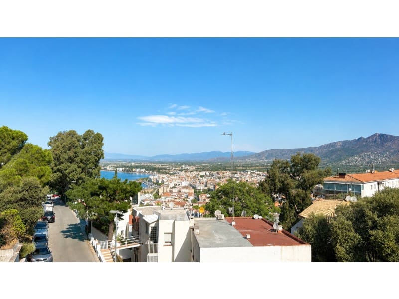 2 quarto Apartamento para venda em Roses com garagem - 220 000 € (Ref: 10015236)