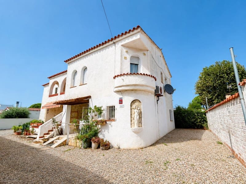 2 soveværelse Lejlighed til salg i Empuriabrava - € 200.000 (Ref: 10037139)