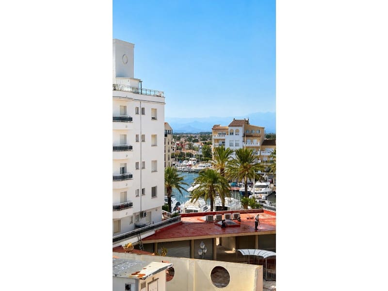 1 bedroom Apartment for sale in Empuriabrava - € 165,000 (Ref: 10037140)
