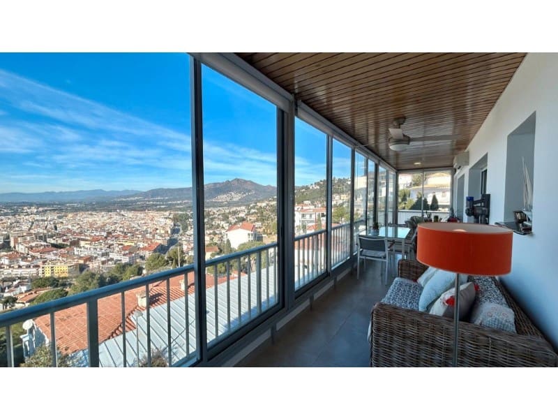 3 bedroom Apartment for sale in Roses - € 396,000 (Ref: 9175101)