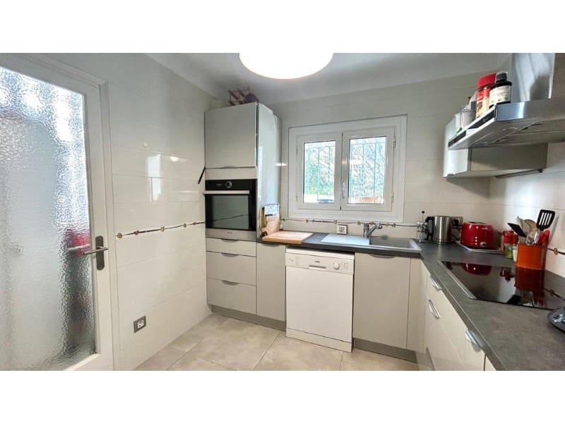 3 bedroom Apartment for sale in Roses - € 396,000 (Ref: 9175101)