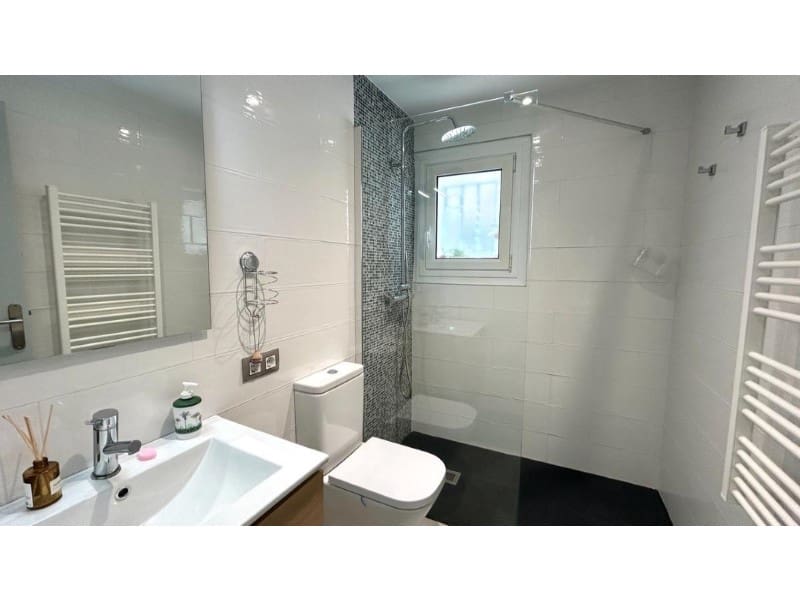 3 bedroom Apartment for sale in Roses - € 396,000 (Ref: 9175101)