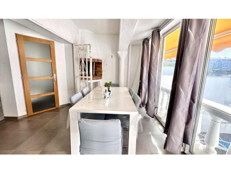 2 soveværelse Lejlighed til salg i Empuriabrava med garage - € 289.000 (Ref: 9175103)