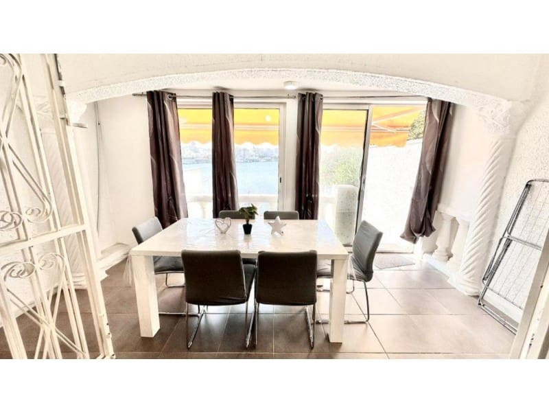 2 soveværelse Lejlighed til salg i Empuriabrava med garage - € 289.000 (Ref: 9175103)