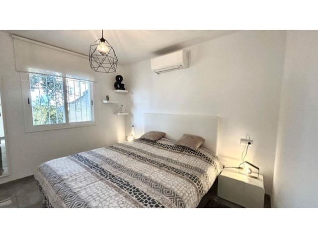 4 sypialnia Willa na sprzedaż w Empuriabrava, Castelló d'Empúries z garażem - 699 000 € (Ref: 9175104)