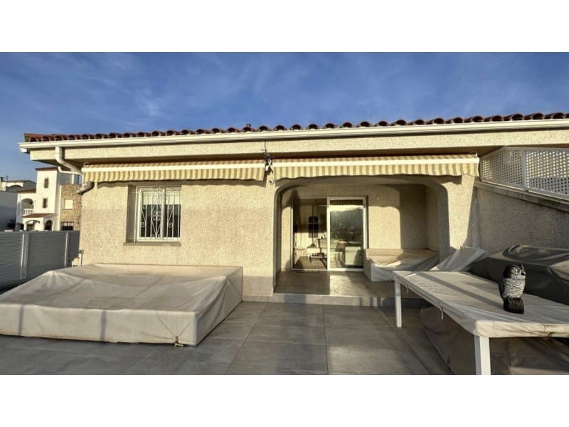 4 chambre Villa/Maison à vendre à Empuriabrava avec garage - 699 000 € (Ref: 9175104)