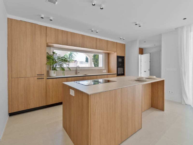 4 sypialnia Willa na sprzedaż w Empuriabrava z garażem - 1 640 000 € (Ref: 9175112)