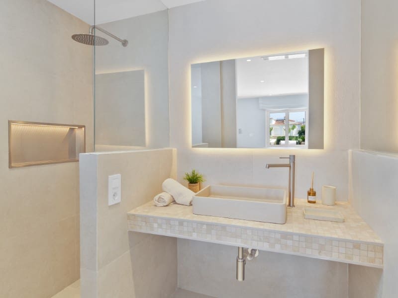 4 sypialnia Willa na sprzedaż w Empuriabrava z garażem - 1 640 000 € (Ref: 9175112)