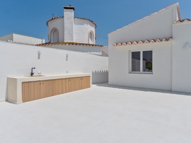 4 sypialnia Willa na sprzedaż w Empuriabrava z garażem - 1 640 000 € (Ref: 9175112)