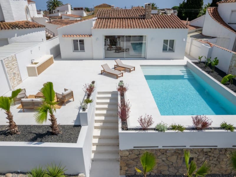 4 sypialnia Willa na sprzedaż w Empuriabrava z garażem - 1 640 000 € (Ref: 9175112)