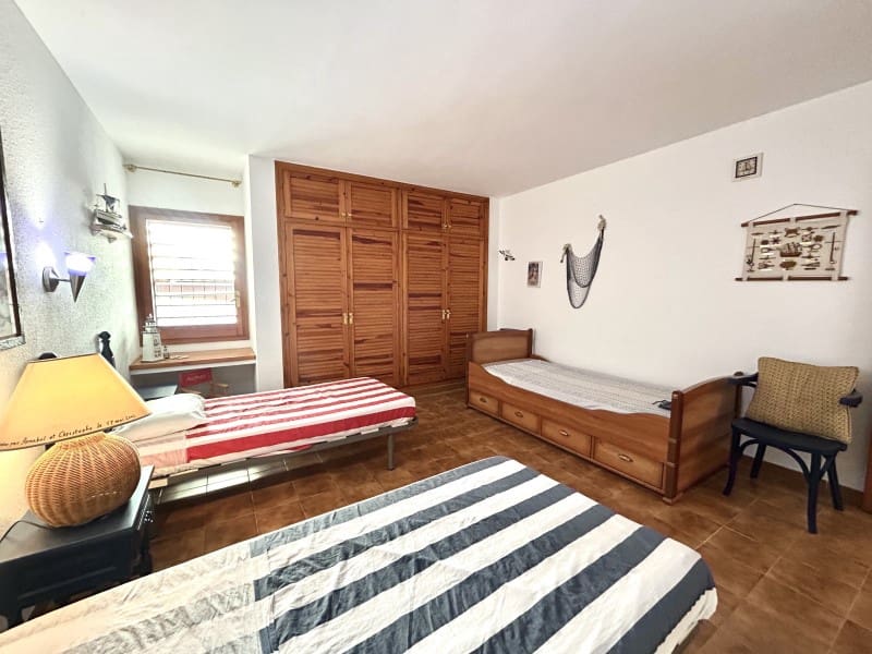 4 soveværelse Byhus til salg i Roses med garage - € 640.000 (Ref: 9175113)