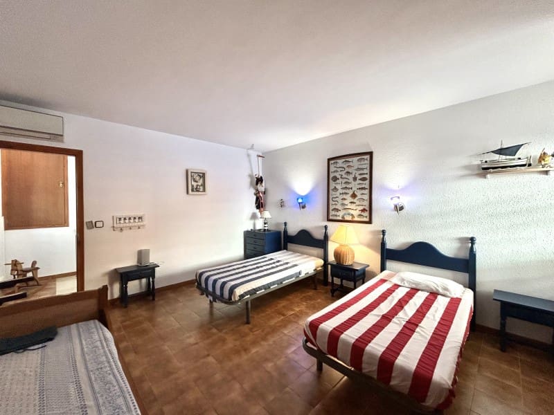 4 soveværelse Byhus til salg i Roses med garage - € 640.000 (Ref: 9175113)