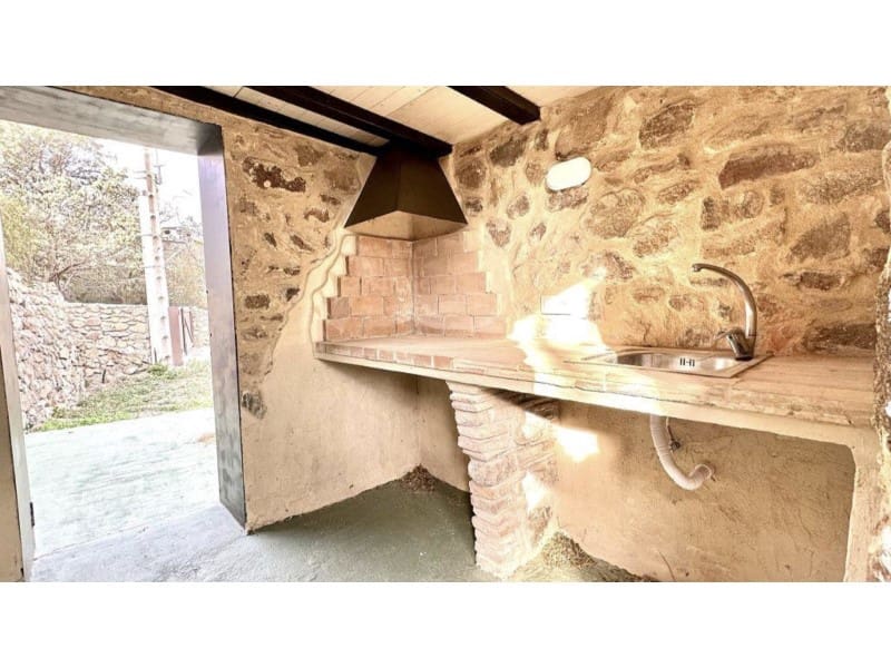 4 soveværelse Villa til salg i Capmany med swimmingpool - € 398.000 (Ref: 9175121)