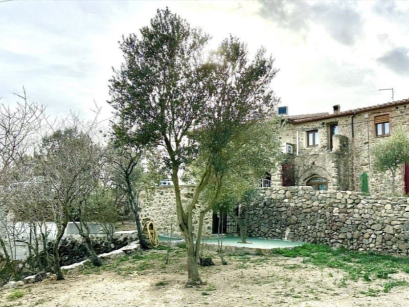 4 soveværelse Villa til salg i Capmany med swimmingpool - € 398.000 (Ref: 9175121)