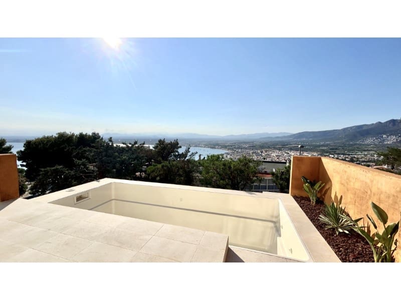 3 sypialnia Willa na sprzedaż w Roses z garażem - 599 000 € (Ref: 9175123)