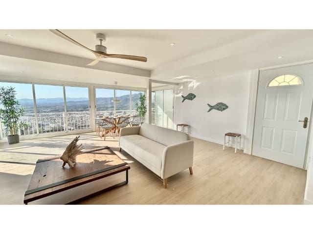 3 sypialnia Willa na sprzedaż w Roses z garażem - 599 000 € (Ref: 9175123)