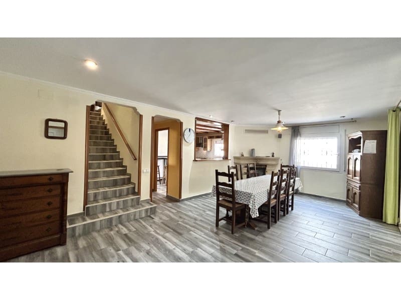 4 chambre Villa/Maison à vendre à Empuriabrava avec garage - 445 000 € (Ref: 9175124)