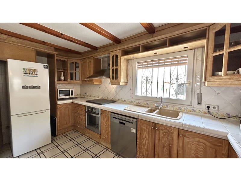 4 chambre Villa/Maison à vendre à Empuriabrava avec garage - 445 000 € (Ref: 9175124)