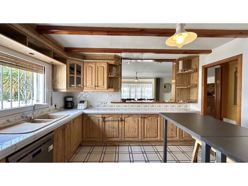 4 chambre Villa/Maison à vendre à Empuriabrava avec garage - 445 000 € (Ref: 9175124)