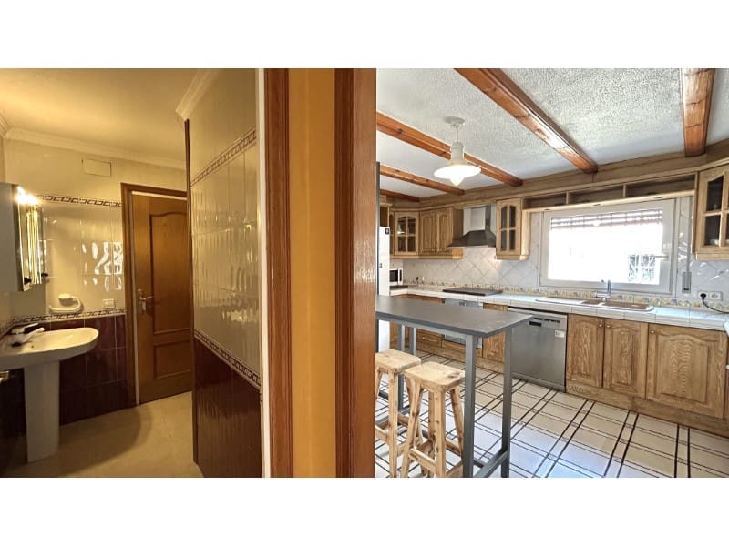 4 chambre Villa/Maison à vendre à Empuriabrava avec garage - 445 000 € (Ref: 9175124)