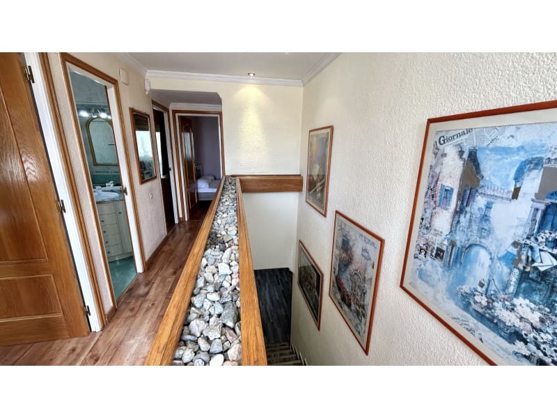 4 chambre Villa/Maison à vendre à Empuriabrava avec garage - 445 000 € (Ref: 9175124)